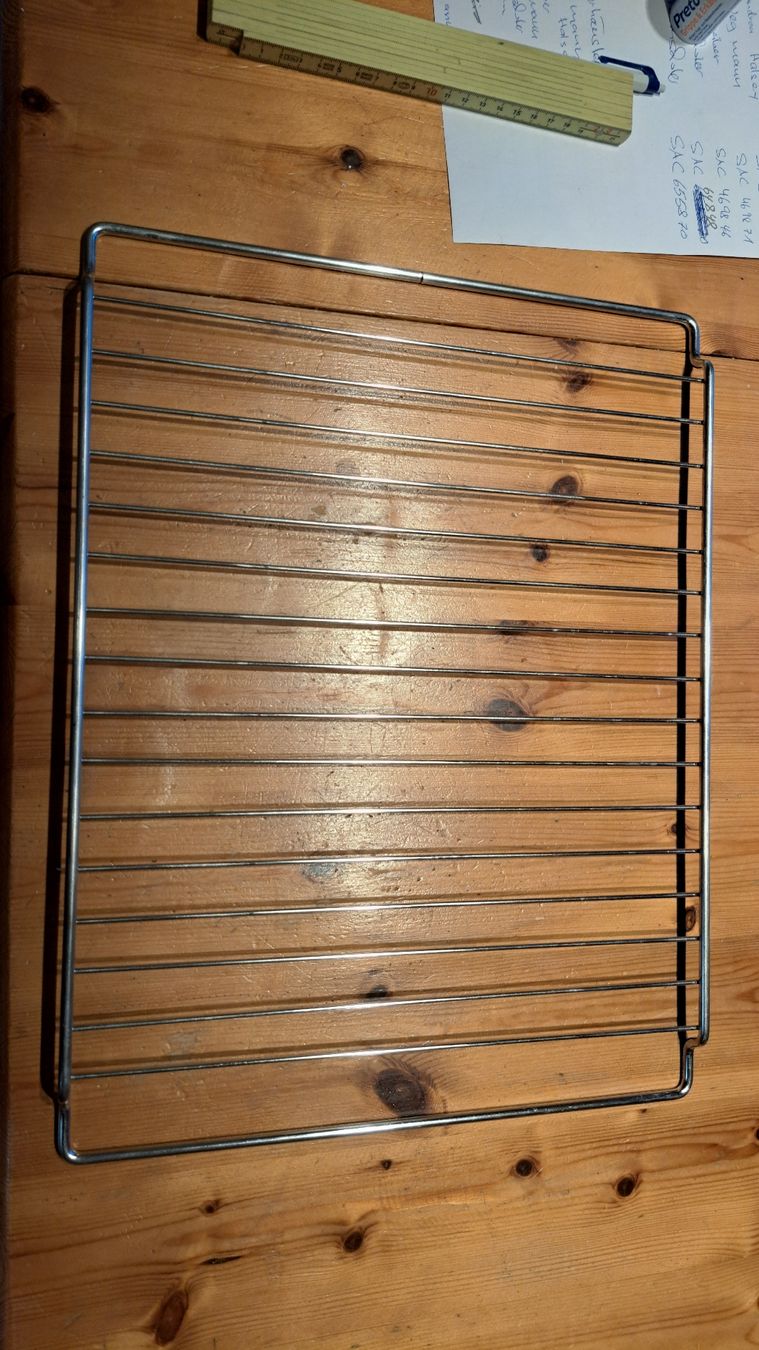 Komplettküchen: Bachofenrost 44.6cm x 33.9cm x 2cm – Gebraucht aus Bischofszell von Haetti0 3