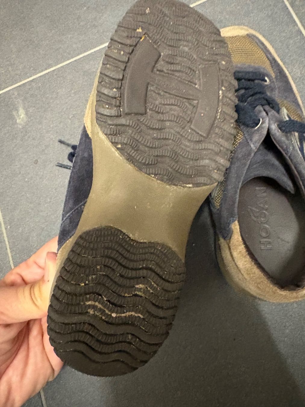 Hogan Scarpe per ragazzi: Schuhe HOGAN, Größe 28 – Usato da Basel venduto da SAF 2