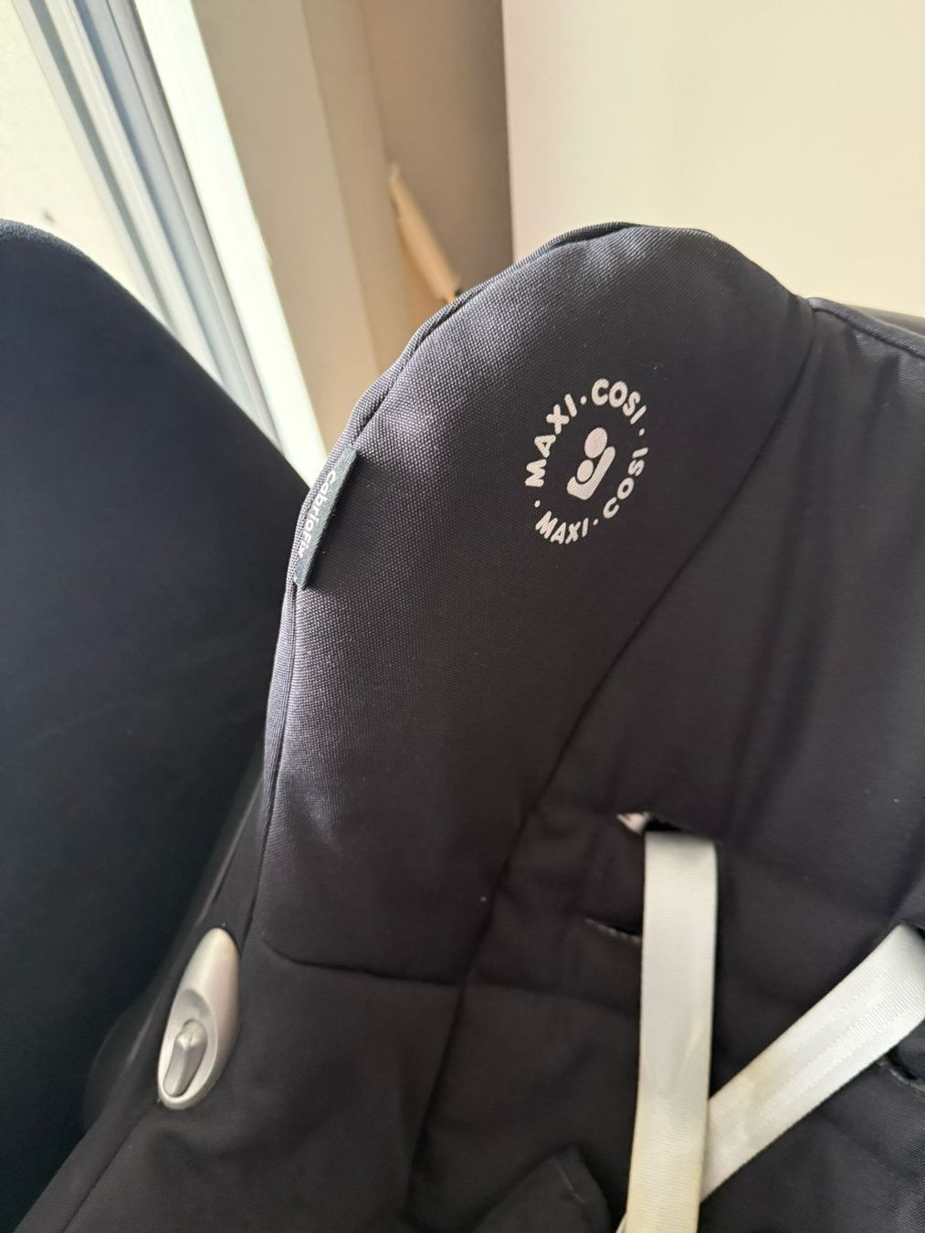 Maxi-Cosi Seggiolini per auto: Maxi-Cosi Babyschale mit Sonnenschutz, schwarz – Usato da Riehen venduto da edu_92w7 9