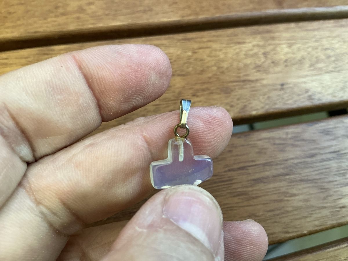 Ciondoli: Verkaufe ein Anhänger milchig-blauem Opalith-Glas – Usato da Basel venduto da Ajscha7o1 3