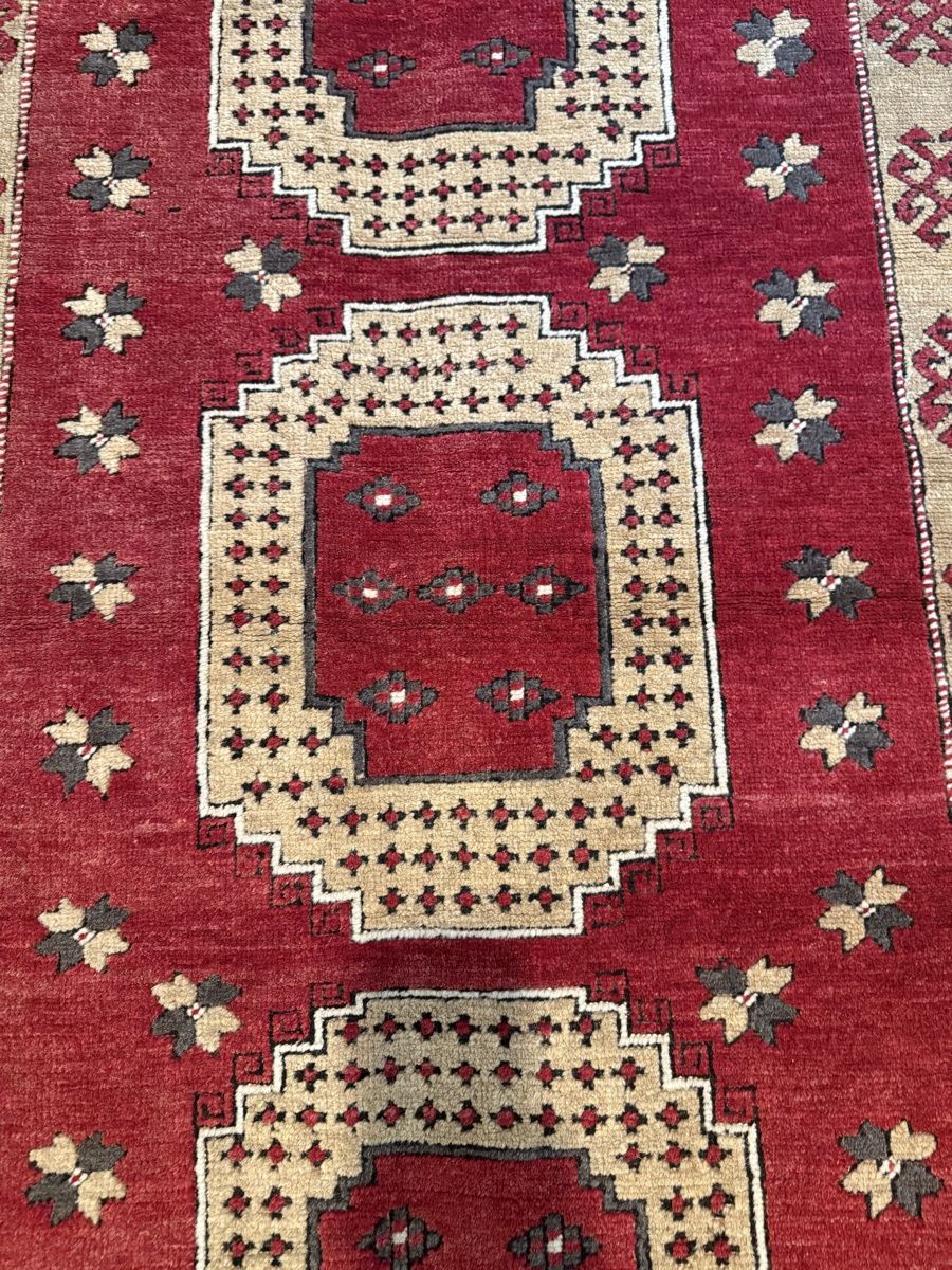 Teppiche: Orientalischer persischer Teppich – Gebraucht aus Chur von Mohammad.miga 2
