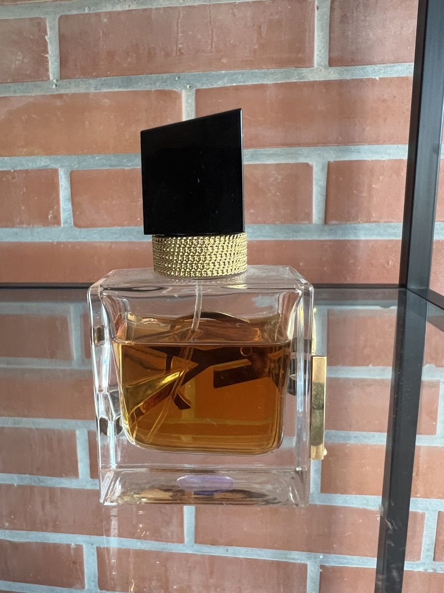 Saint Laurent Profumi & Eau de Toilette: Yves Saint Laurent Libre Eau de Parfum Intense 30ml – Usato da Biel/Bienne venduto da mona222 2