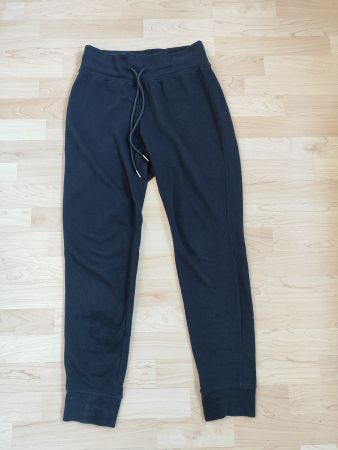 Neuwertige schwarze Trainerhose h&m Gr. S