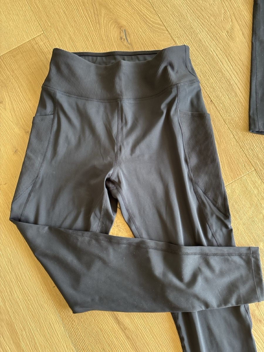 Lotti di vestiti: Sportleggings Damen Grösse M/L – Nuovo (secondo la descrizione) da Gunten venduto da tibisti 1