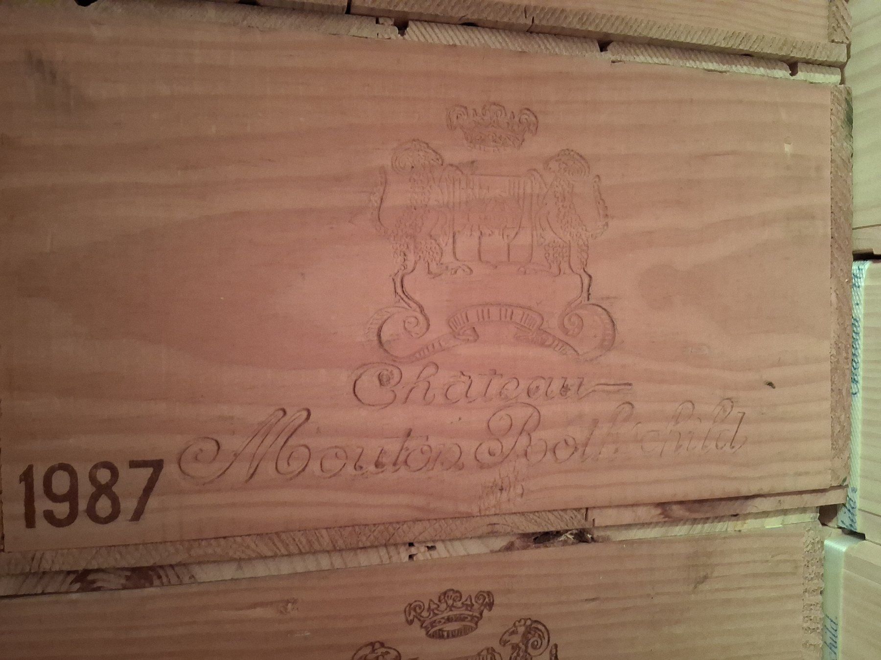 Mouton Rothschild Vino: 12 Flaschen Mouton Rothschild 1987!!!!! – Nuovo e nell'imballaggio originale da Krauchthal venduto da Tokaji67