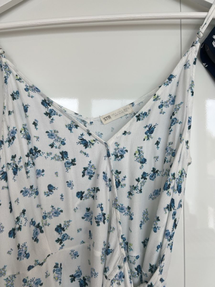 Vestiti: 2 Kleider Blumenmuster Grösse S Zustand gut – Usato da Winterthur venduto da van_j2qx 1