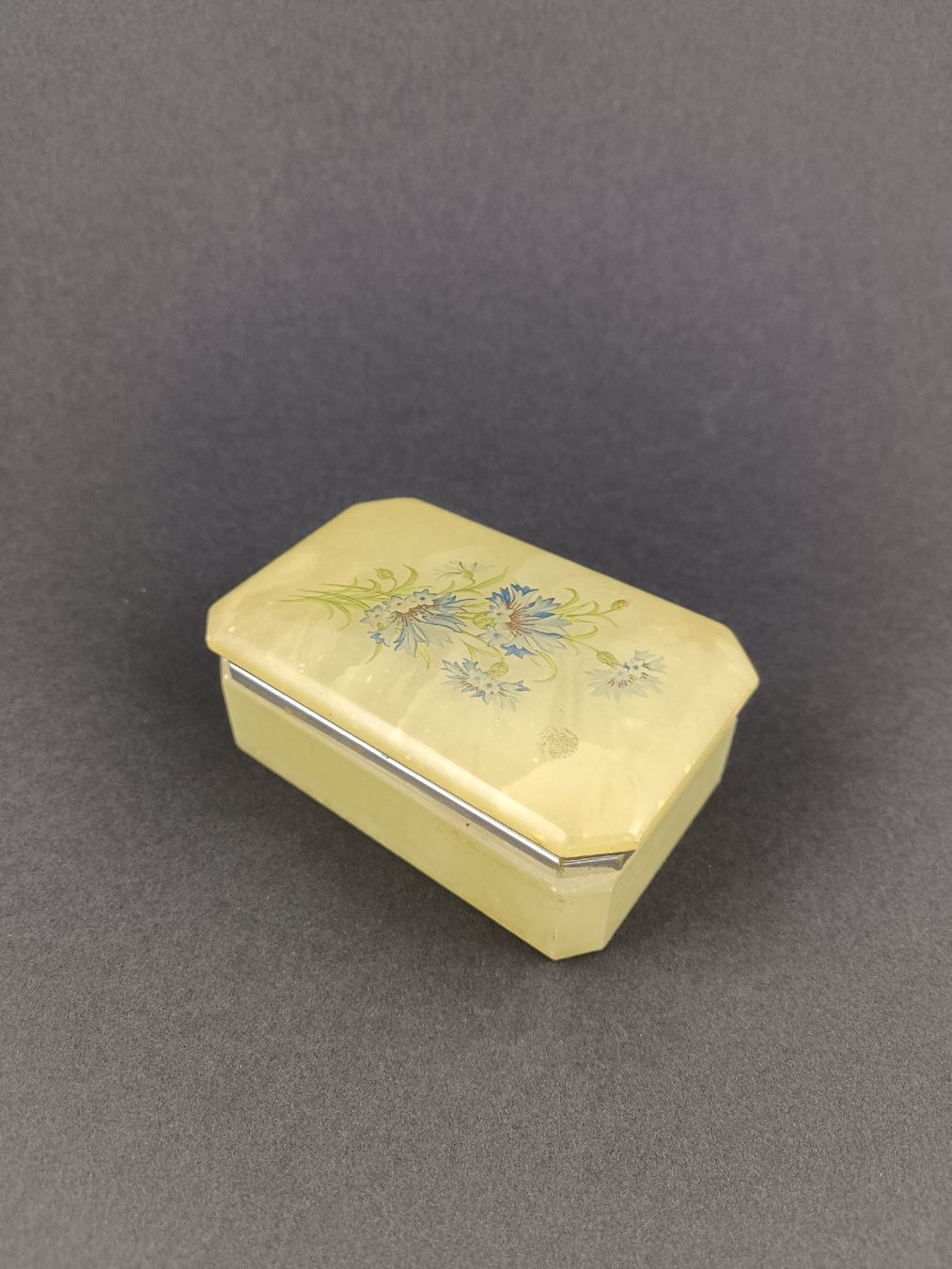 Barattoli: Schmuckkästchen Marmor mit Blumen Bild – Usato da Steffisburg venduto da ZeitReise_ 1