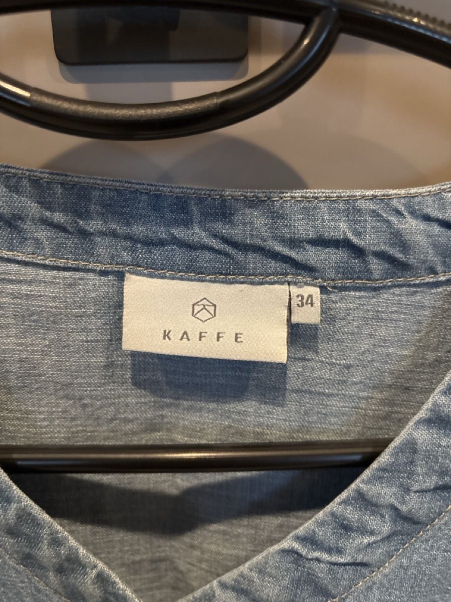 Camicette: Chic Jeans-Bluse Gr. 34 von Kaffe – Usato da Rorschacherberg venduto da Kpas 1