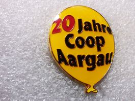 Ansteckpin 111: Luftballon 20 Jahre Coop Aargau