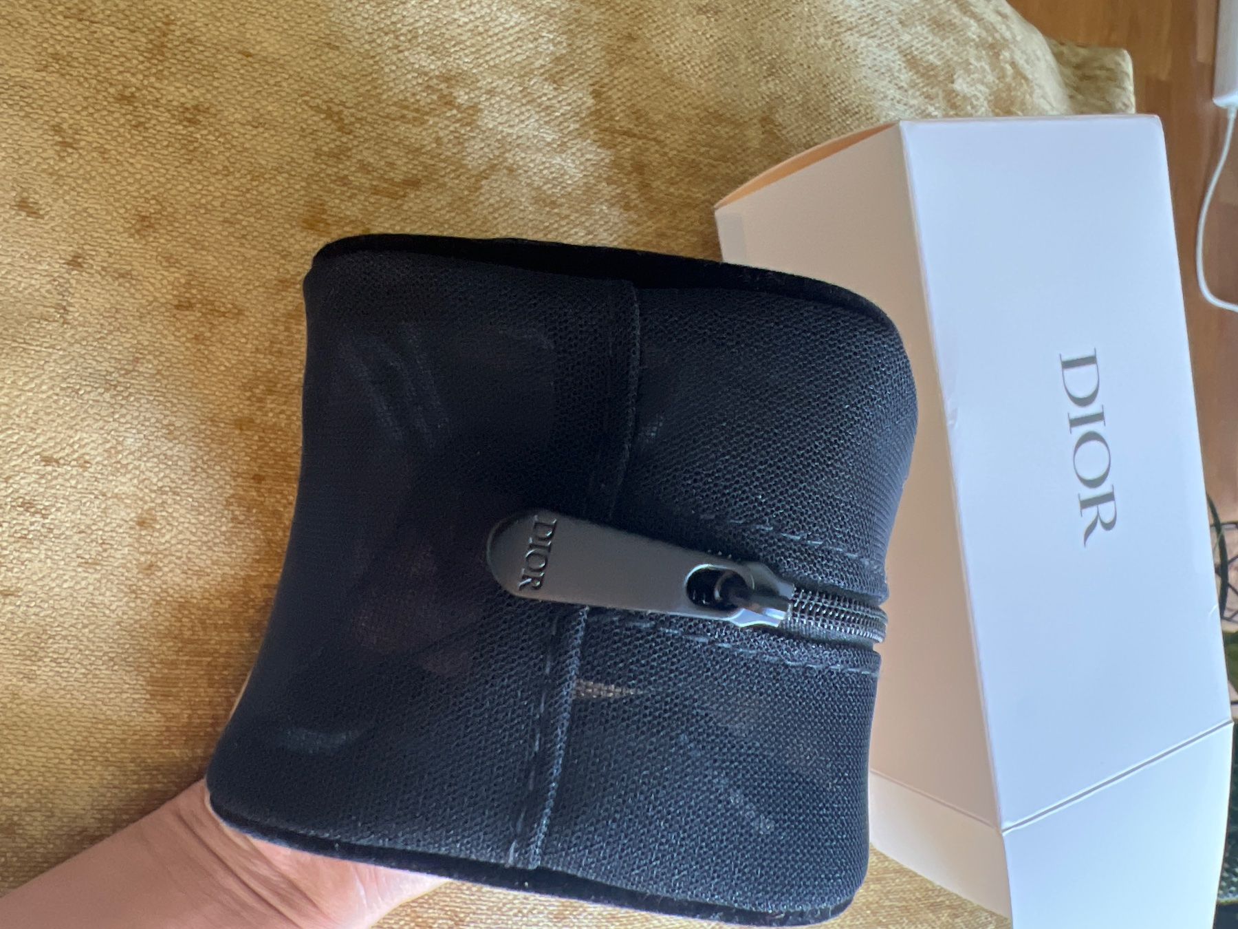 Dior Custodie per cosmetici: Dior Kosmetiktasche Schwarz neu – Usato da Uznach venduto da Ya_x7x6 3