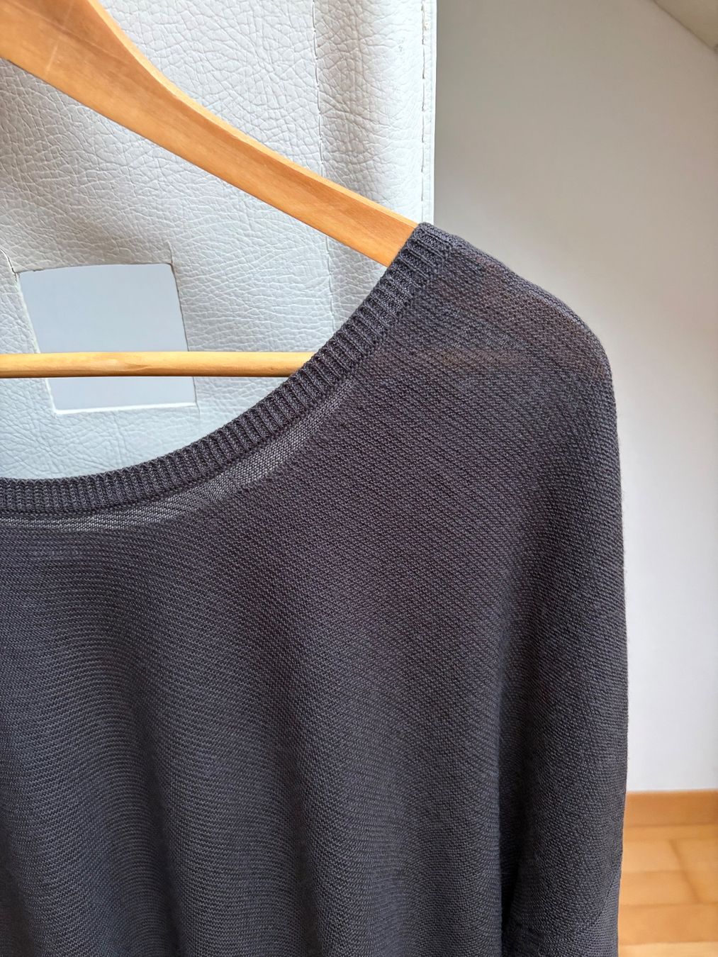 Escada Pullover & Sweatshirts: Laurèl ( Escada ) Wolle Pullover Gr.44 – Gebraucht aus Unterägeri von Jutka_04 1