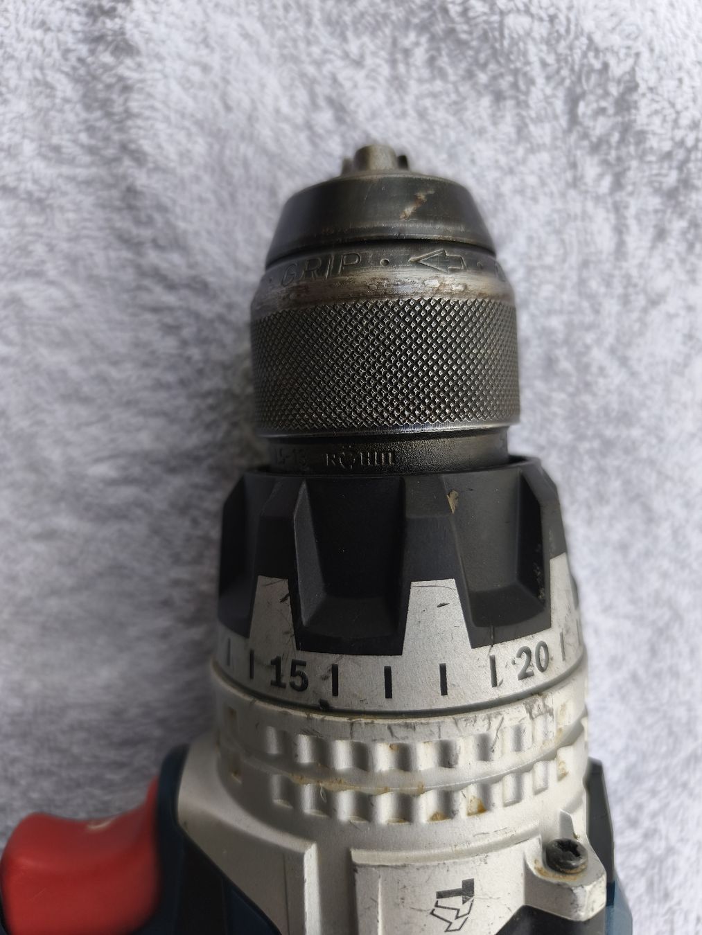 Bosch Tutti gli attrezzi: Akku Schlagbohrschrauber BOSCH Set – Usato da Recherswil venduto da Sruscha58 6