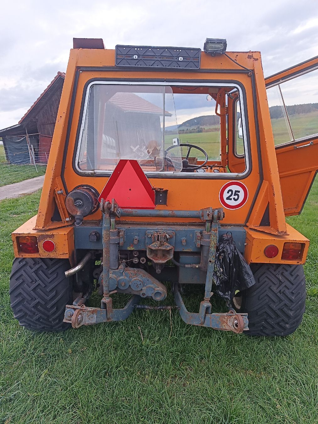 Trattori: tracteur bucher TM 1000 – Usato da La Chaux-du-Milieu venduto da nrvo 8