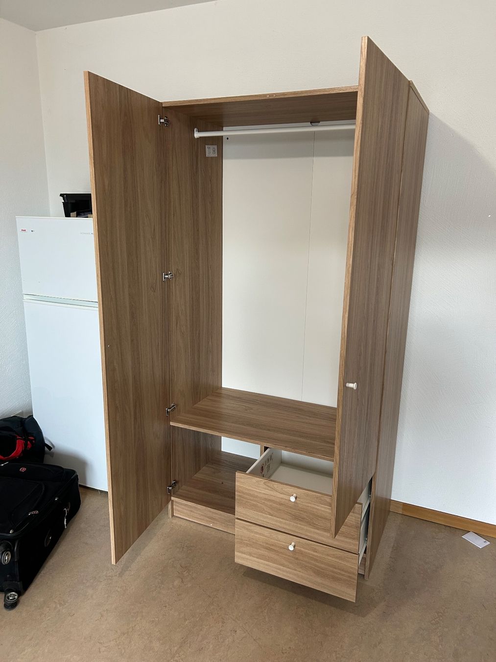 Ikea Armadi: Ikea VILHATTEN – Usato da Zürich venduto da franco_neudorfer 1