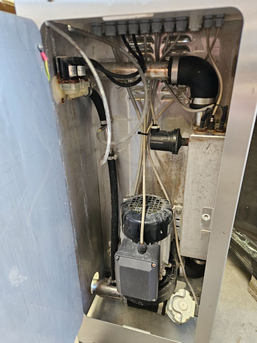 Tutte le macchine: Waschautomat Burritronic – Difettoso da Härkingen venduto da LELYcenter 4
