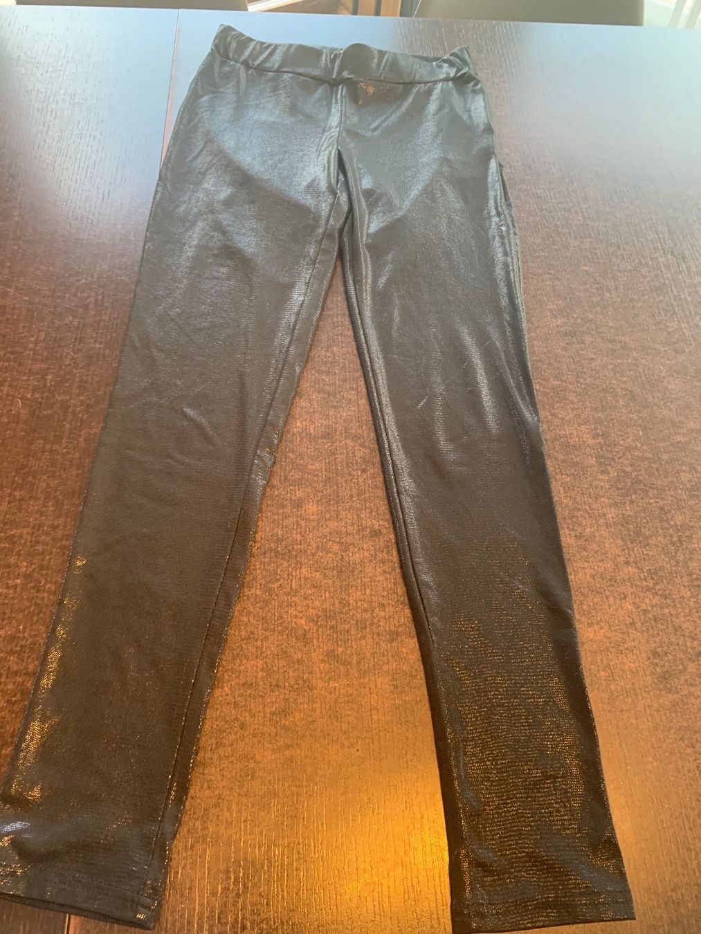 Collants: Leggins brillant taille S 176cm – Neuf (Voir description) à Domdidier par qatar1973 2