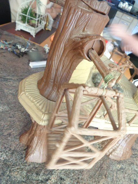 Hasbro Giocattoli: Star Wars Hasbro Ewokdorf mit Figuren – Usato da sargans venduto da Angamar 3