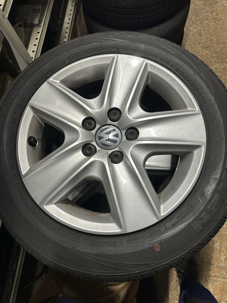 Pneumatici & Ruote complete: Sommerrad 205/55-16 VW – Usato da Henau venduto da Rico131