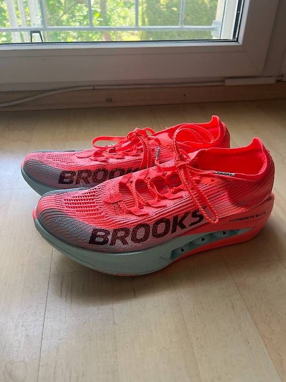 Scarpe da uomo: Brooks Hyperion Elite 5 (gr42) – Usato da Kehrsatz venduto da eli_t65q 2