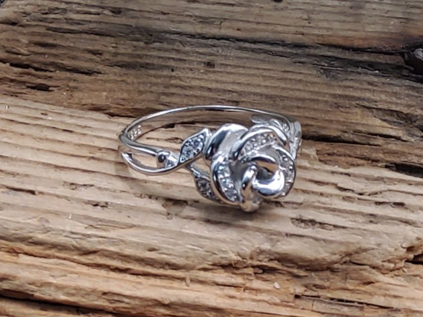 Ringe: Silber Ring im speziellen Rosendesign Gr.56 – Neu (gemäss Beschreibung) aus Luzern von S.Kern01
