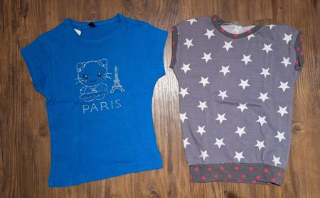 2er Set Mädchen T-Shirts, Gr. 104 Top Zustand, Sommerlich!