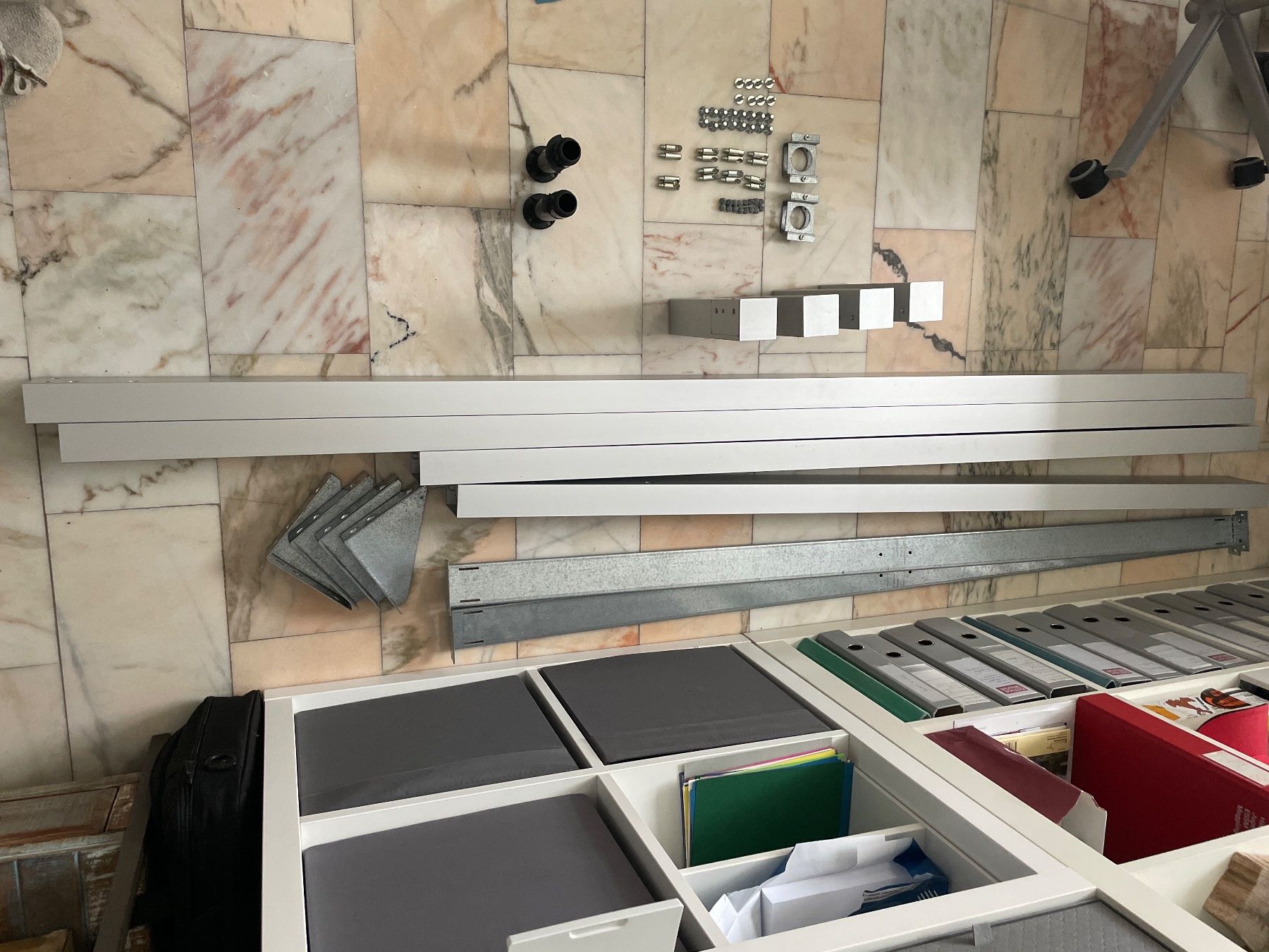 Interio Lits: Bettgestell aus Metall, 160x200cm – D'occasion à Holderbank AG par Hallo104 7