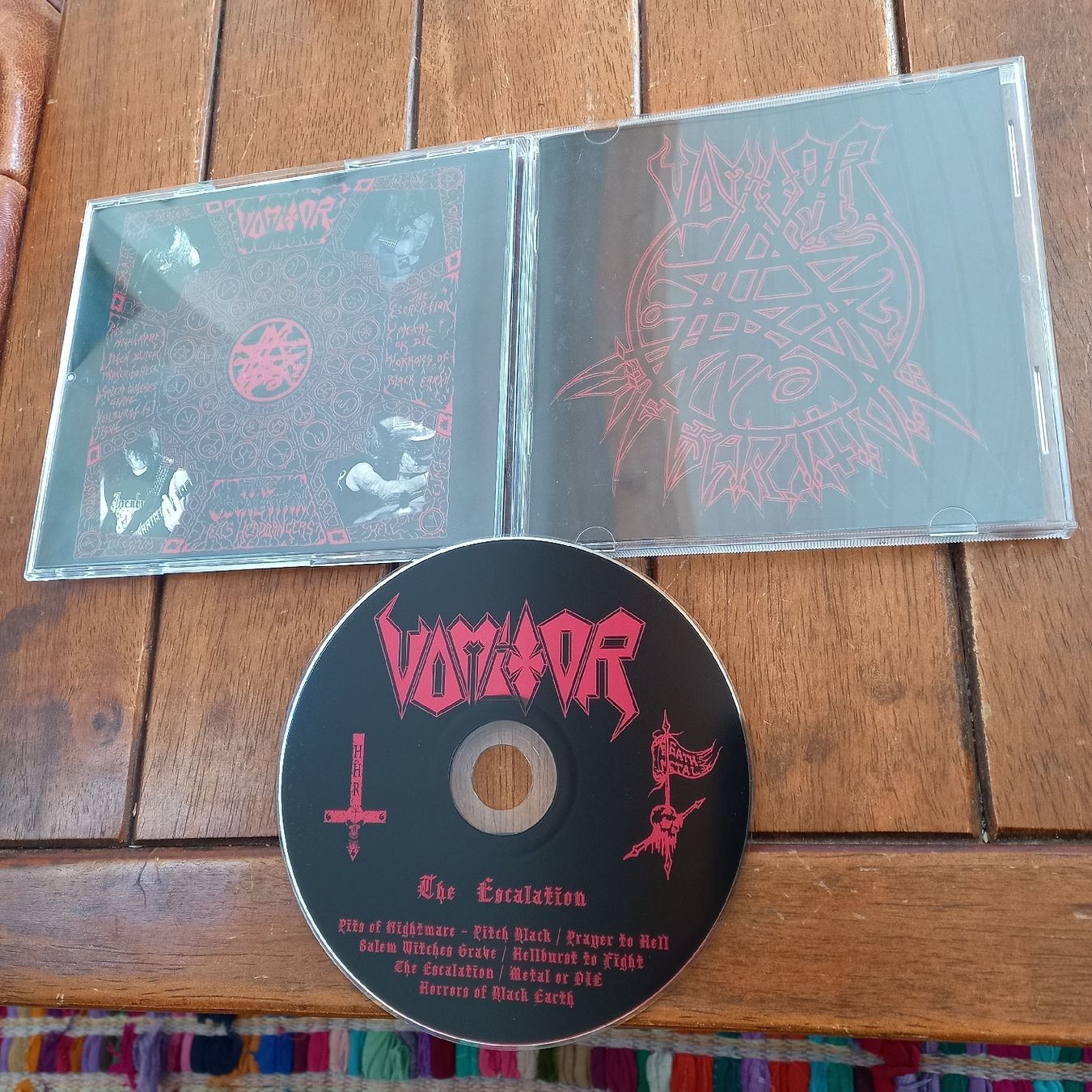 CD: vomitor- the escalation  – Usato da St-Cergue venduto da VeganWarrior