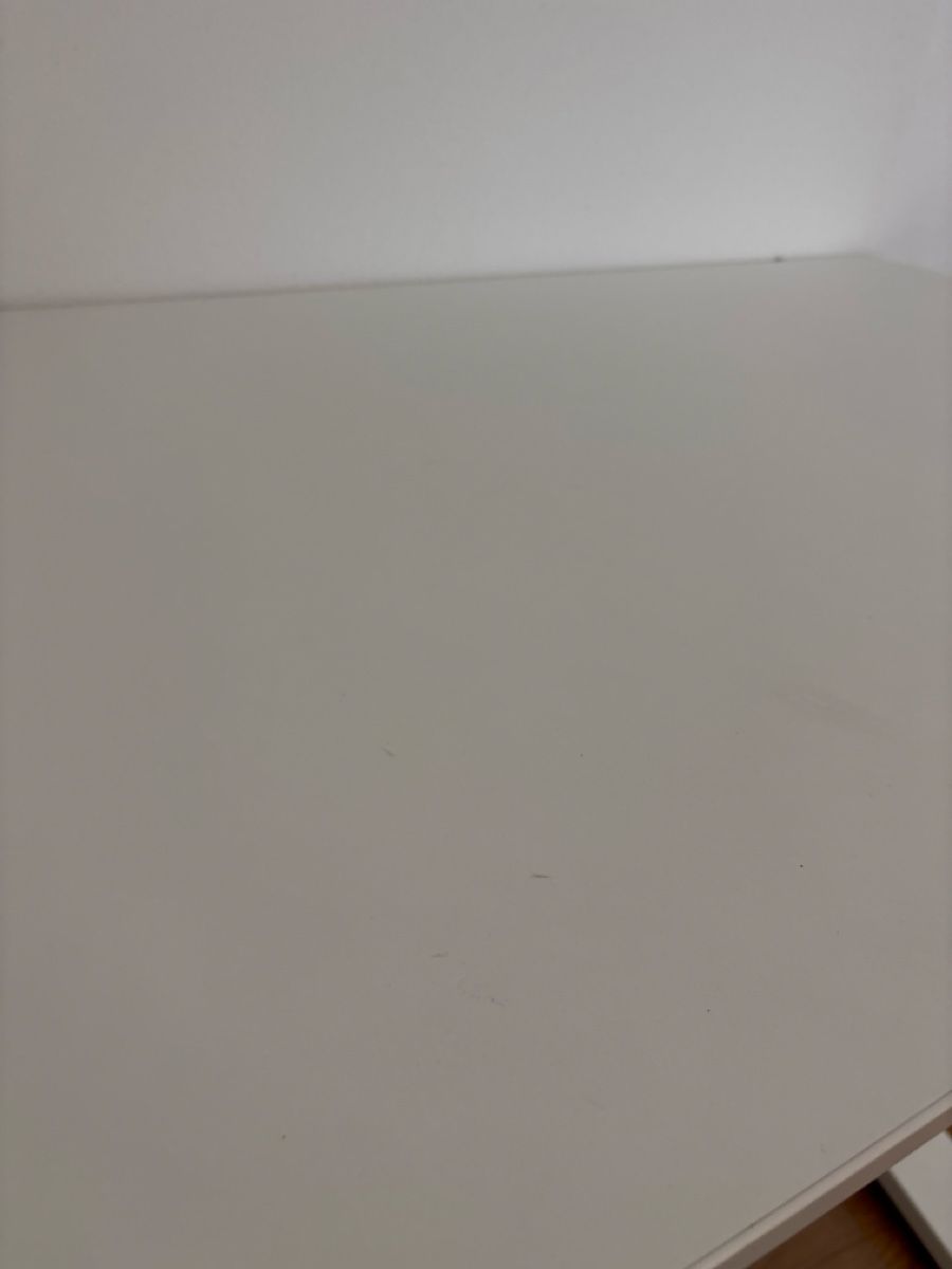 Ikea Scrivanie: Schreibtisch von Ikea – Usato da Rickenbach venduto da est_d86n 3