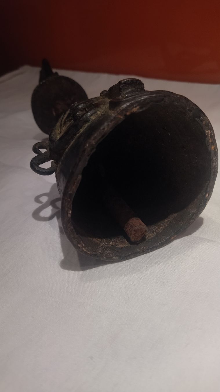 Campanacci mucche: Alte Afrikanische Ritualglocke – Usato da Zürich venduto da Top-Deal-Schweiz 5
