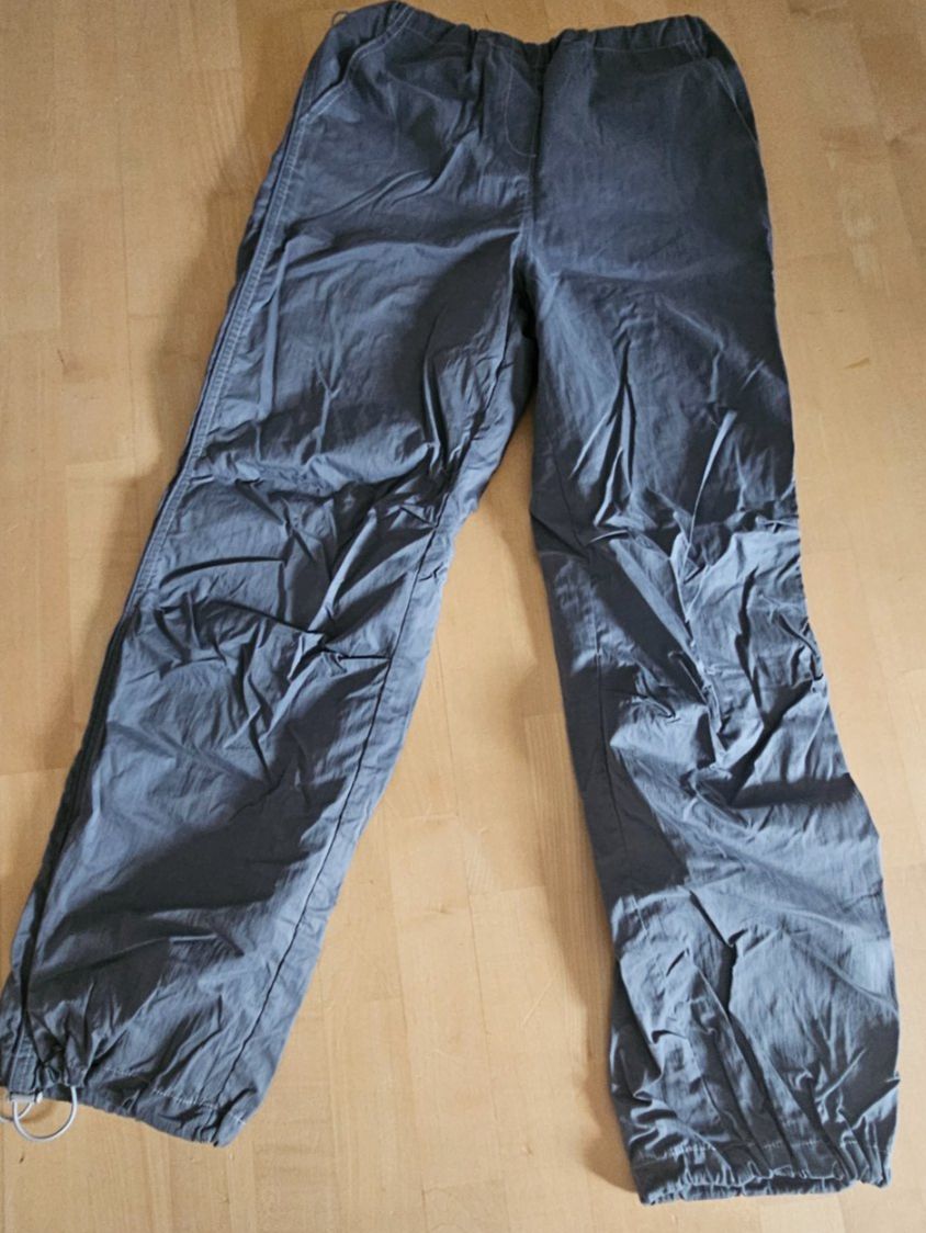 Next Pantaloni: Parachute-Hose Grau, Grösse XS – Usato da Nänikon venduto da Altibuy