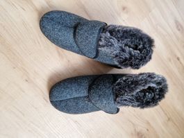 warme Hausschuhe für den Winter Gr. 37