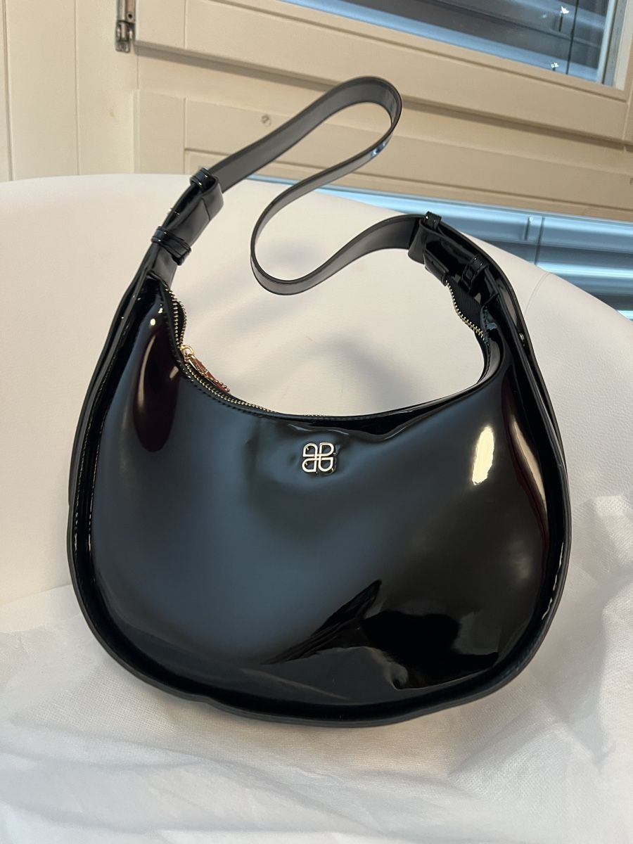Taschen für Damen: Derimod Lack Handtasche Schwarz Neu – Neu und originalverpackt aus Wollerau von Rau08 2