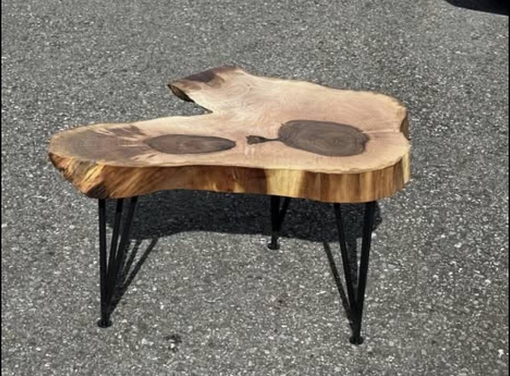Tische: Couchtisch / Beistelltisch 14 – Gebraucht aus Appenzell von naturspielzeug 1