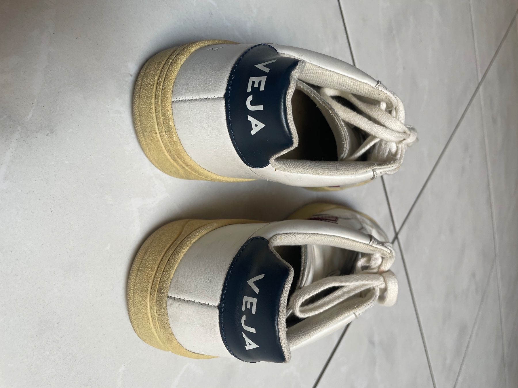 Veja Chaussures femmes: Veja Sneaker Grösse 39 – D'occasion à Malans GR par joa_pq8f 2
