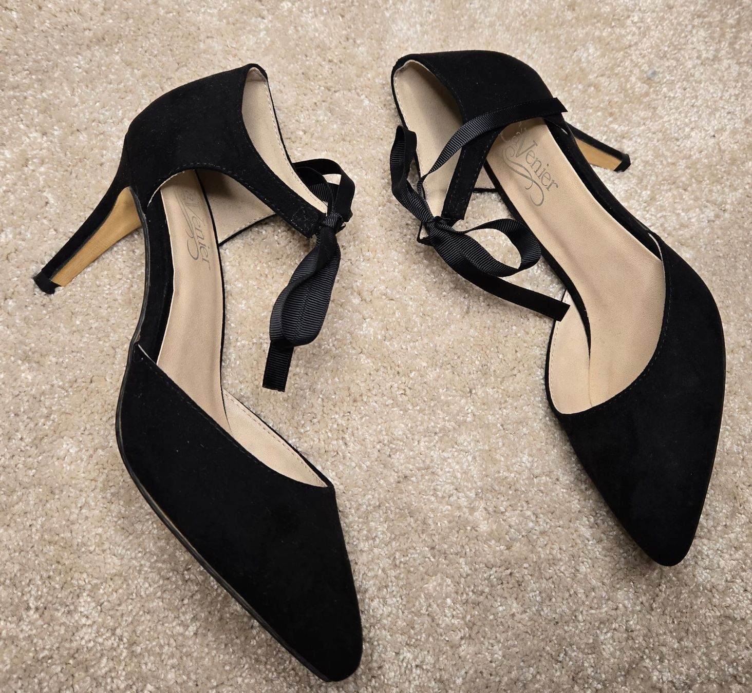 Scarpe da donna: Schwarze  Pumps mit Bändern, Grösse 38, Neu! – Nuovo (secondo la descrizione) da Rheinsulz venduto da Gilea 4