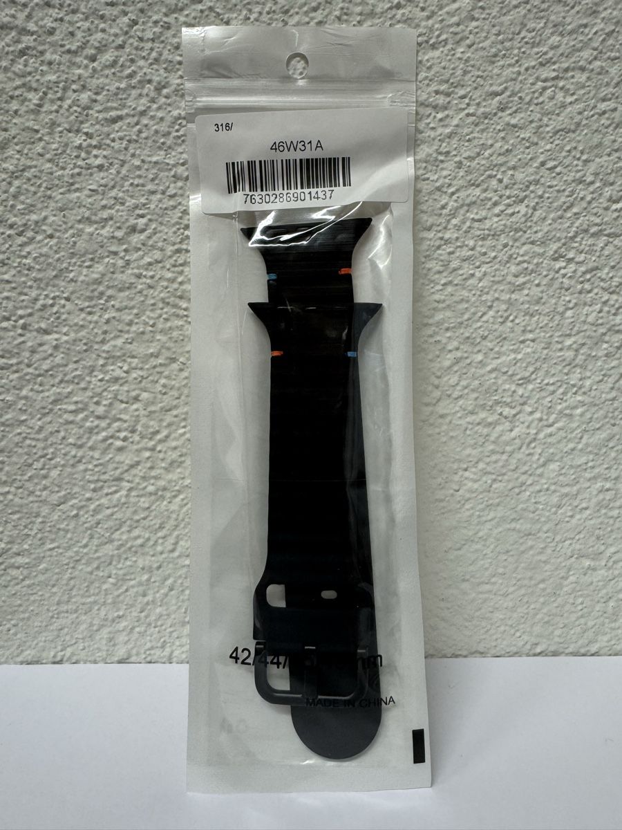 Apple Smartwatch: APPLE WATCH – Neu und originalverpackt aus Schaffhausen von JohnT2