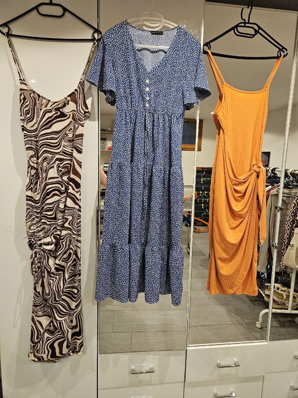 Kleider: lot 7 robes T. S – Gebraucht aus Vétroz von sas_yln5 1