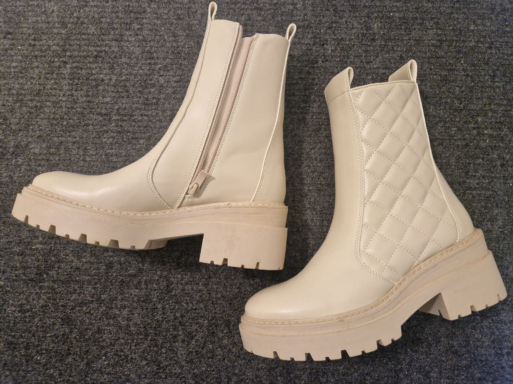Zalando Scarpe da donna: Stiefeletten beige, 38, neu! – Nuovo (secondo la descrizione) da Birr venduto da Daria_secondhand