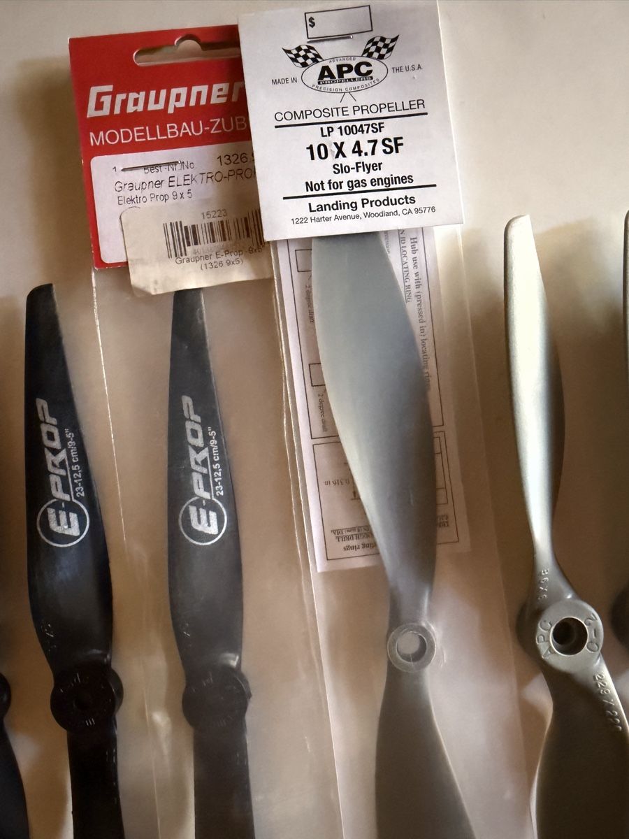 Modellismo RC: LOT  DE  11  HÉLICES  NEUVES – Nuovo (secondo la descrizione) da Apples venduto da Gasscret 4