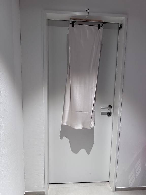 Lotti di vestiti: Umstands Kleider – Usato da Rickenbach LU venduto da MartinaW. 3