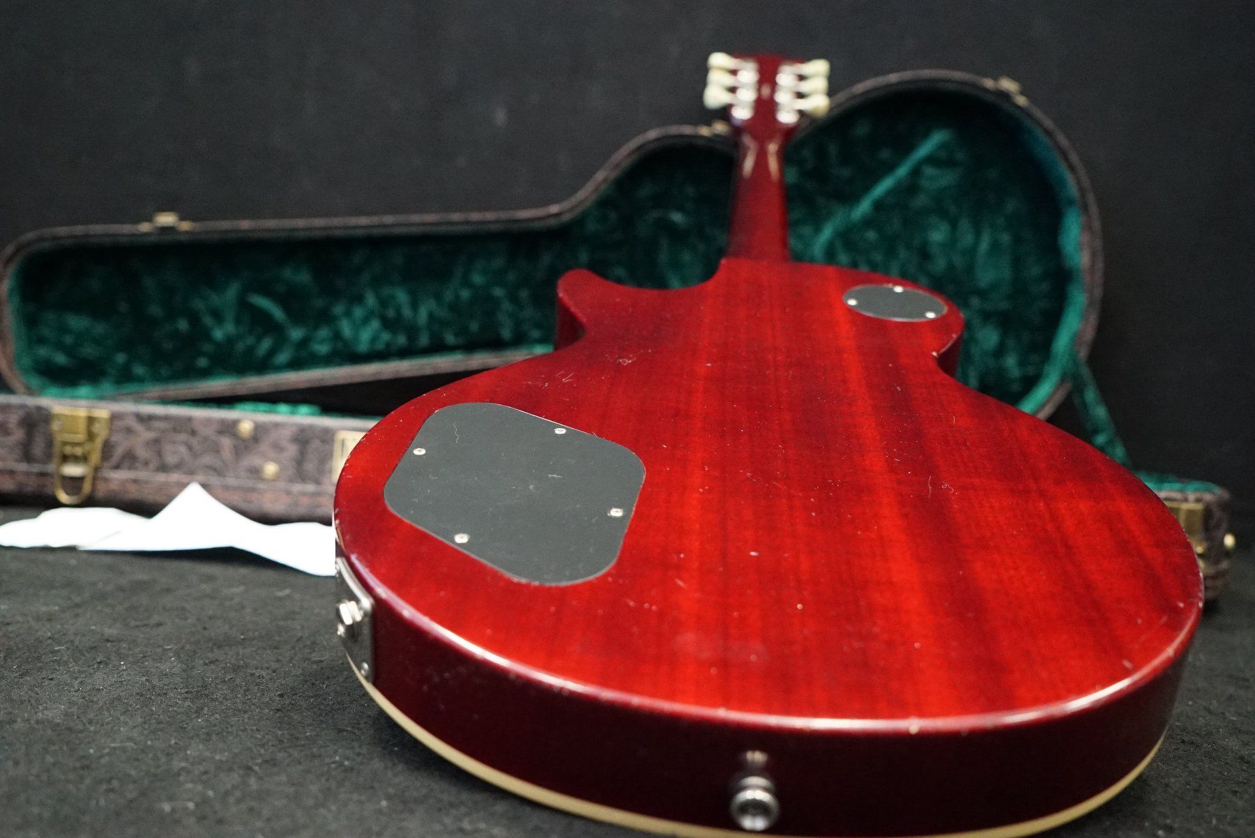 Maybach Strumenti musicali: Maybach Lester Wild Saffron Custom Shop Aged Koffer – Usato da Ortschwaben venduto da Musictrade 9