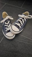 Navy Converse All Stars, Gr. 33, ideal für den Frühling!