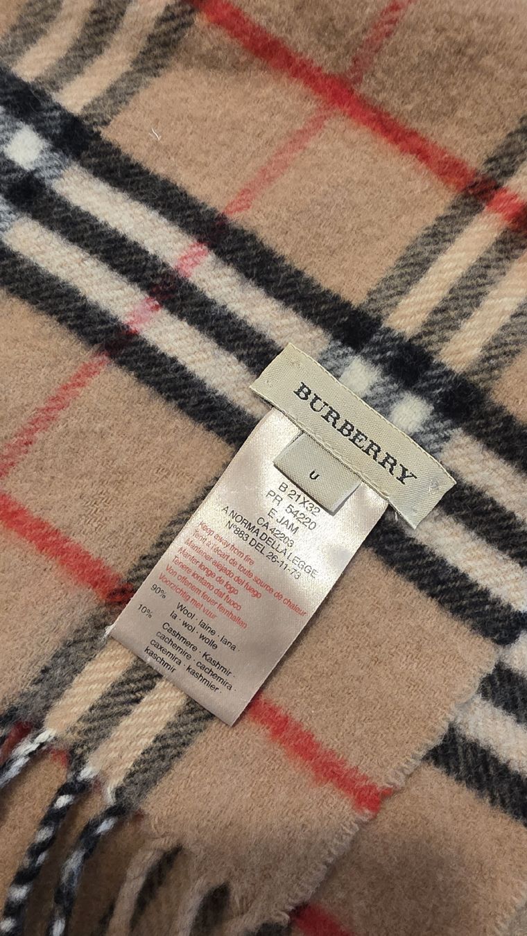Burberry Altro abbigliamento per bambino: Burberry Schal Kinder – Usato da Zürich venduto da Semmel06 1