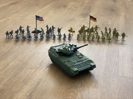 Spielzeugsoldaten und Panzer