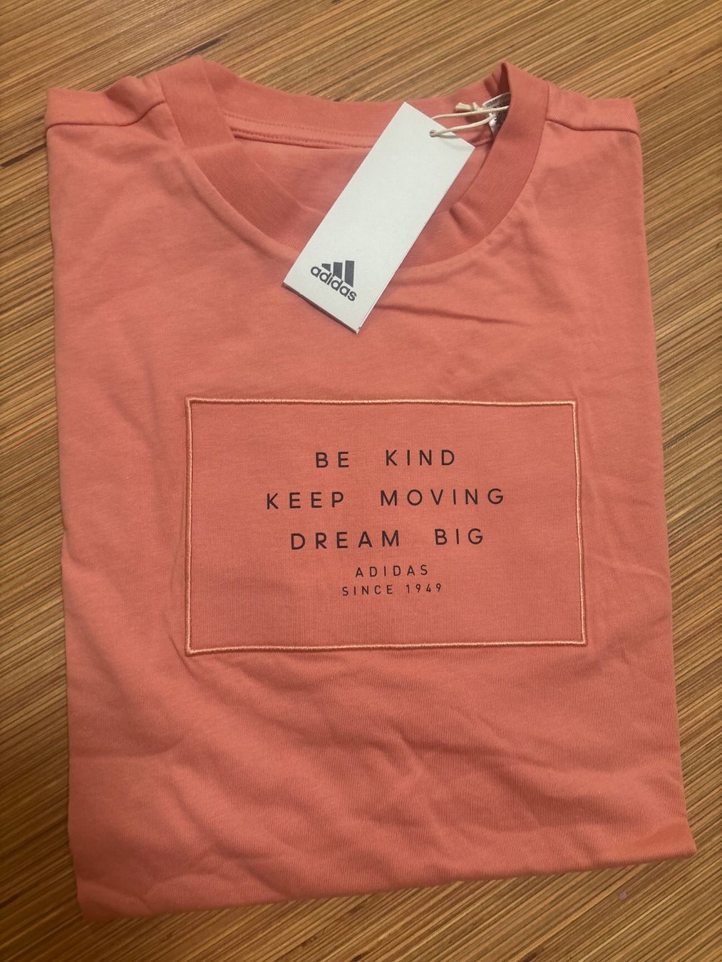 Adidas T-Shirts: L_adidas_Baumwolle_NEU_Hoher LP – Neu und originalverpackt aus Versegeres von kista
