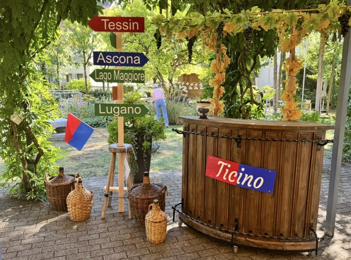 Allestimento di negozi e stand fieristici: Bar – Usato da Uffikon venduto da Pool71