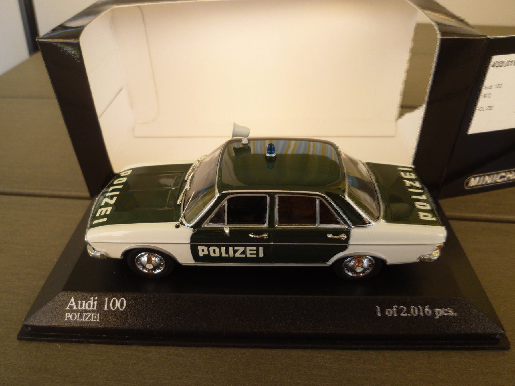 Audi Modellini d'auto: Audi 100 "Polizei" (1970) – Nuovo e nell'imballaggio originale da Flawil venduto da Imperiosud 7