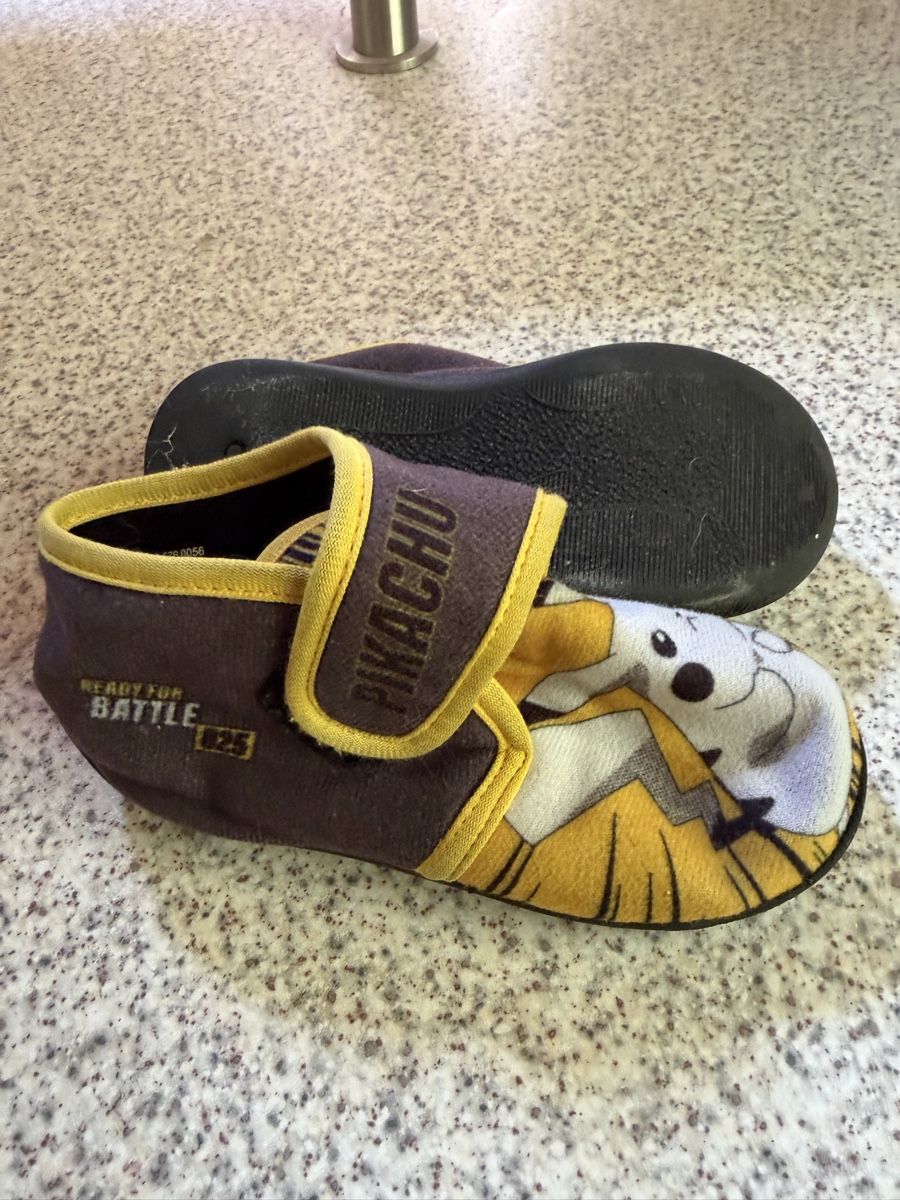 Puma Chaussures garçon: Kinderschuhe 4x Gr.28 – D'occasion à La Garde (Sembrancher) par jan_b6mp 4