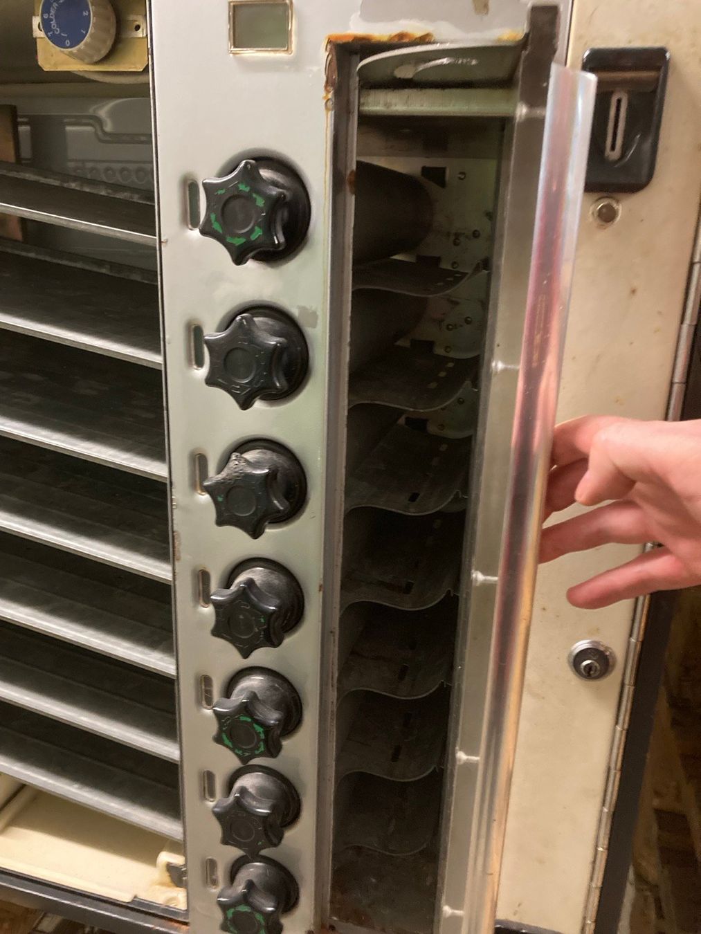 Sonstiges für die Gastronomie & Hotel: Getränkeautomat Vintage – Gebraucht aus Zürich von Pbloechlinger 4