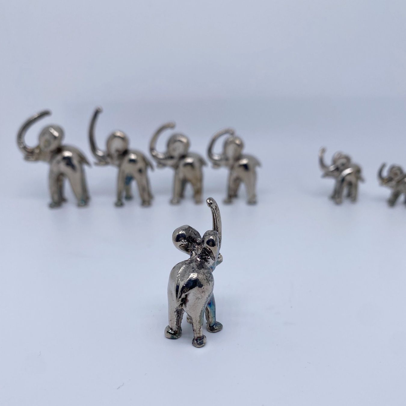 Statuette: Sammlung von 7 Elefantenfiguren, versilbert, Vintage – Usato da Ronco sopra Ascona venduto da liz_dbg6 3